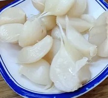 Sweet Pickled Garlic
