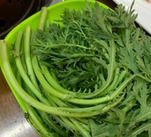 Chinese chrysanthemum greens