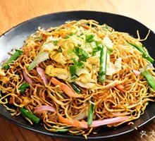 Shredded Pork and Egg Fried Noodles