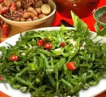 Spicy and Sour Sea Cabbage