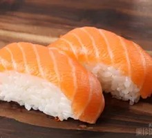 Salmon Sushi Hand Roll