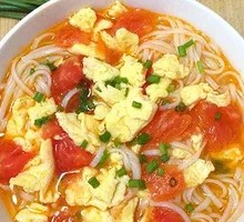 Oil-Poured Tomato Noodles