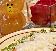 Cheese with Cherry Jam Tapas