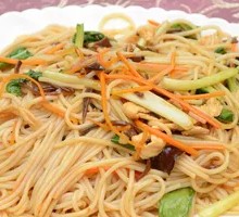 Egg Fried Thick Rice Noodles
