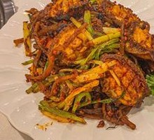 Spicy Chili Stir-fried Abalone