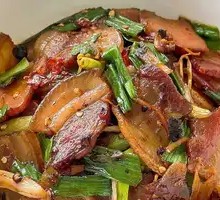 Green Pepper Stir-fried with Preserved Pork