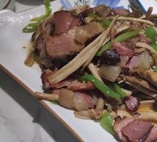 Bamboo Shoot Mushroom with Preserved Pork