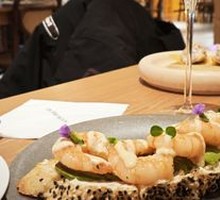 Fresh Shrimp Avocado Tuna Sauce Sandwich