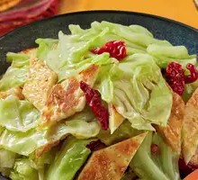 Stir-fried BaoBao Cabbage with Naan