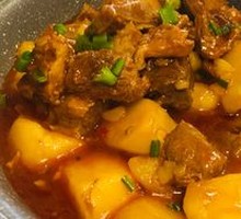 Beef Stewed with Potatoes