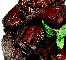 Jiangnan Rice Cake with Soy Sauce Aromatized Pork