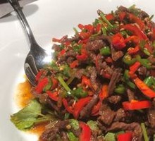 Stir-Fried Beef with Yellow Onion
