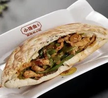 Cumin Stir-Fried Meat with Flatbread
