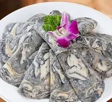 Beauty-Enhancing Black Chicken Rolls