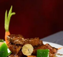 Golden Garlic Australian Beef Cubes