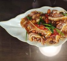 Big Knife Ear Slices