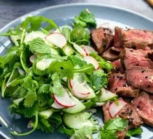 Black Pepper Beef Salad