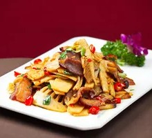 Bamboo Shoots Stir-Fried with Preserved Pork