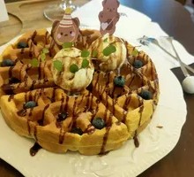 Vanilla Ice Cream Waffle