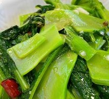 Stir-fried Cauliflower Tails