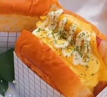 Thick Egg Beef Cheese Sandwich