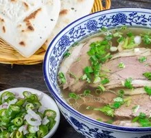 Double Harmony Water Basin Lamb