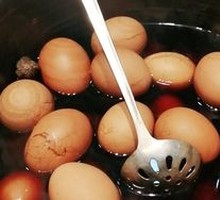 Five-Spice Tea-Infused Hard-Boiled Eggs