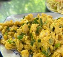 Scrambled Eggs with Green Onions