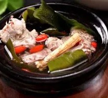 Kelp and Pork Rib Noodle Soup