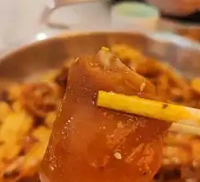 Spicy Pig Trotter and Shrimp Stir-fry