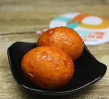 Honey-glazed egg
