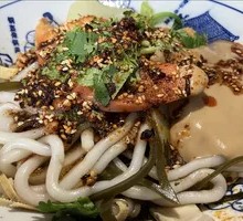 Dry-Mixed Spicy Rice Noodles