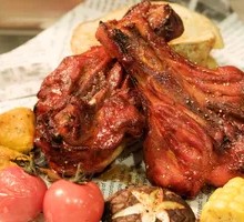 Oil-Free Roasted Chicken Leg with Seasonal Vegetables