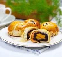 Egg Yolk Pastry