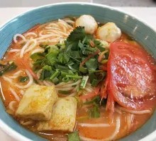 Tomato Fish Ball Noodles