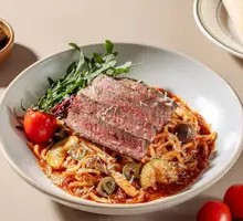 Spicy Tomato Steak Pasta