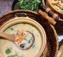 Shrimp, Crab, and Scallop Rice Porridge