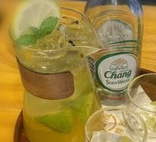 Pineapple Passion Fruit Sparkling Water