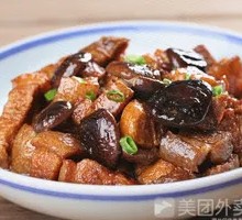 Braised Pork with Mushrooms