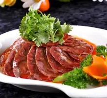 Cilantro and Braised Beef Salad