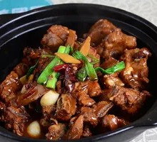 Braised Pork Ribs in Clay Pot