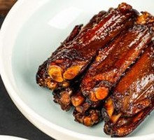 Sauce-Flavored Duck Wings