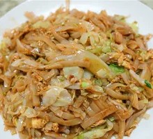 Fried Rice Noodles with Free-range Eggs