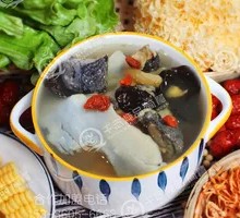 Ginseng and Gastrodia Chicken Soup