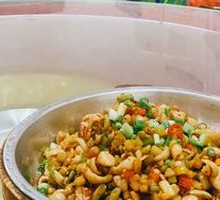 Sour and Spicy Pork Intestines