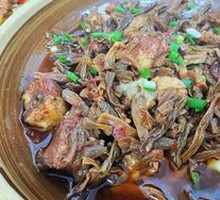 Dried Green Beans with Pork Steamed