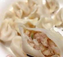 Chinese cabbage and pork dumplings