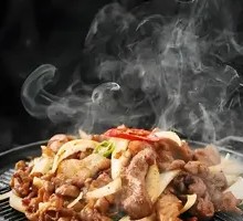 Grilled Lamb on Iron Skillet