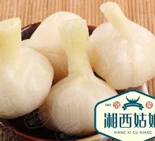 Sweet Pickled Garlic