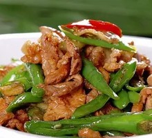 Spicy Pork and Rice Noodles